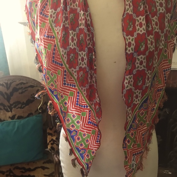 100% Silk, made in India, gorgeous Bobo scarf w/ tassels & fab geometric design - Picture 4 of 8